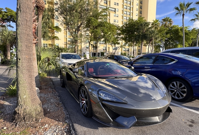 McLaren 570S