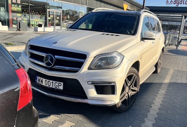Mercedes-Benz GL 63 AMG X166