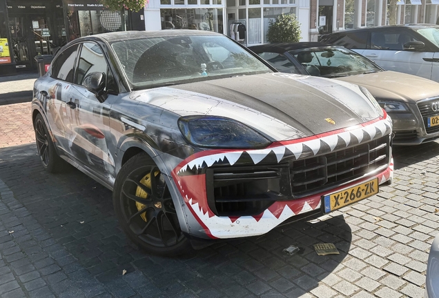 Porsche Cayenne Coupé Turbo E-Hybrid