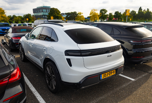 Porsche Macan EV Turbo