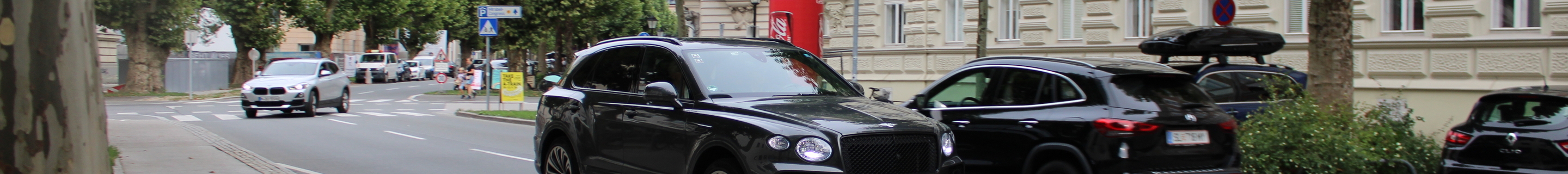 Bentley Bentayga Azure