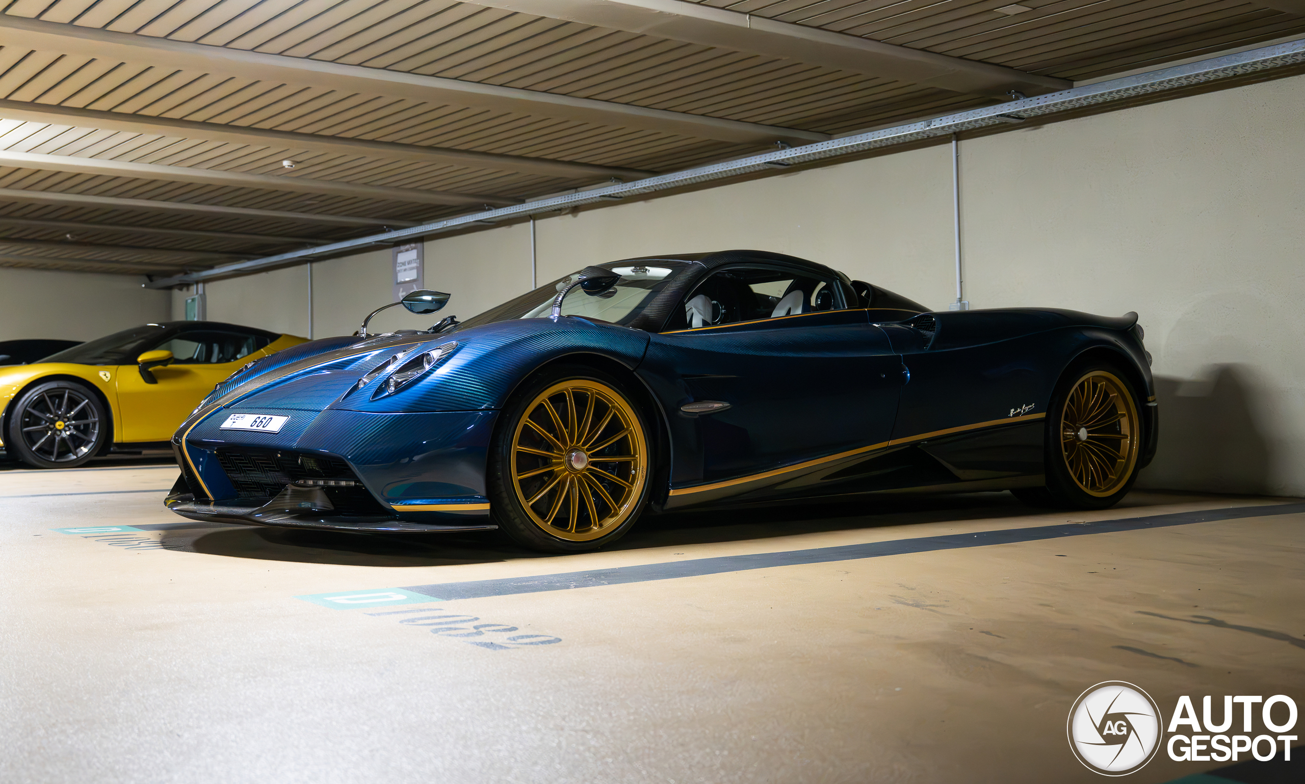 Pagani Huayra Roadster