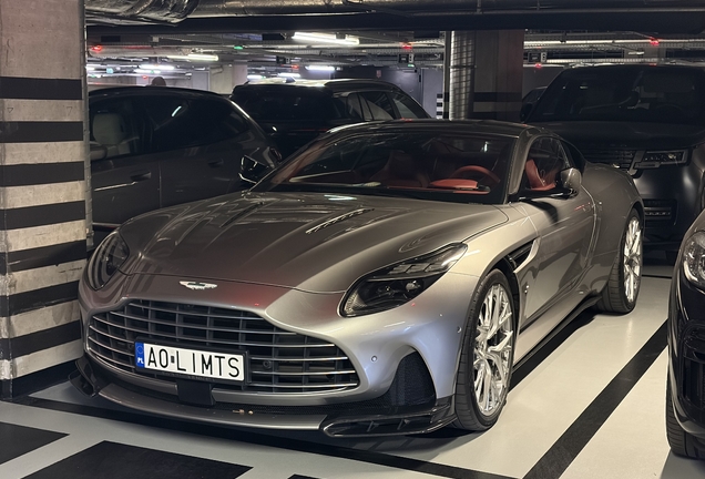 Aston Martin DB12 S