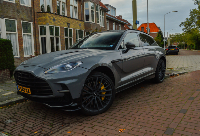 Aston Martin DBX707