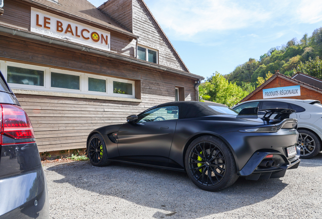 Aston Martin V8 Vantage Formula 1 Edition Roadster