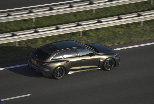 Audi RS5 Avant B10