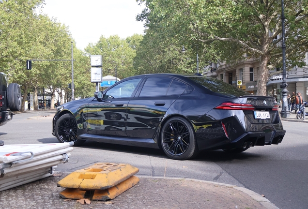 BMW M5 G90
