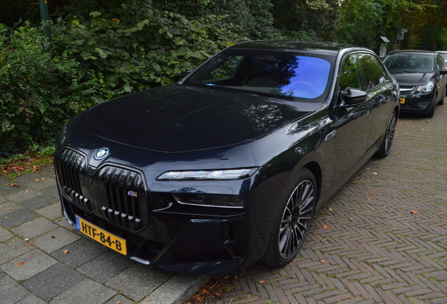 BMW M760e xDrive