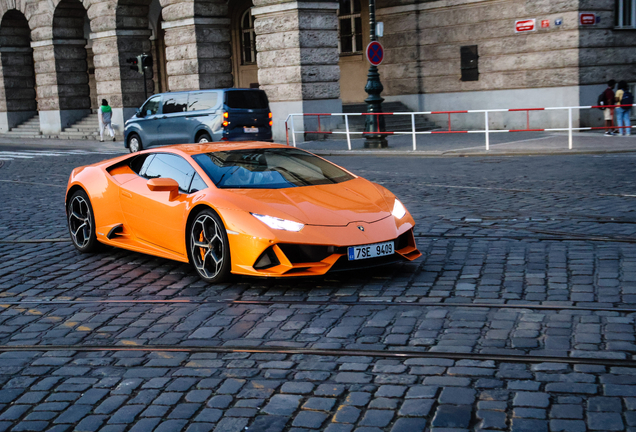 Lamborghini Huracán LP640-4 EVO