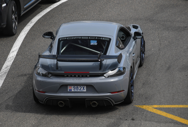 Porsche 718 Cayman GT4 RS Weissach Package