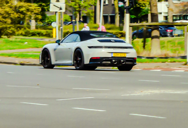 Porsche 992 Carrera 4 GTS Cabriolet MkII