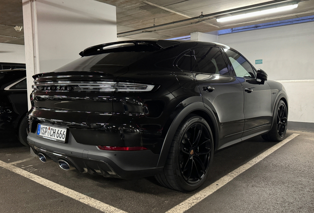 Porsche Cayenne Coupé Turbo E-Hybrid