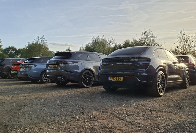 Porsche Macan EV Turbo