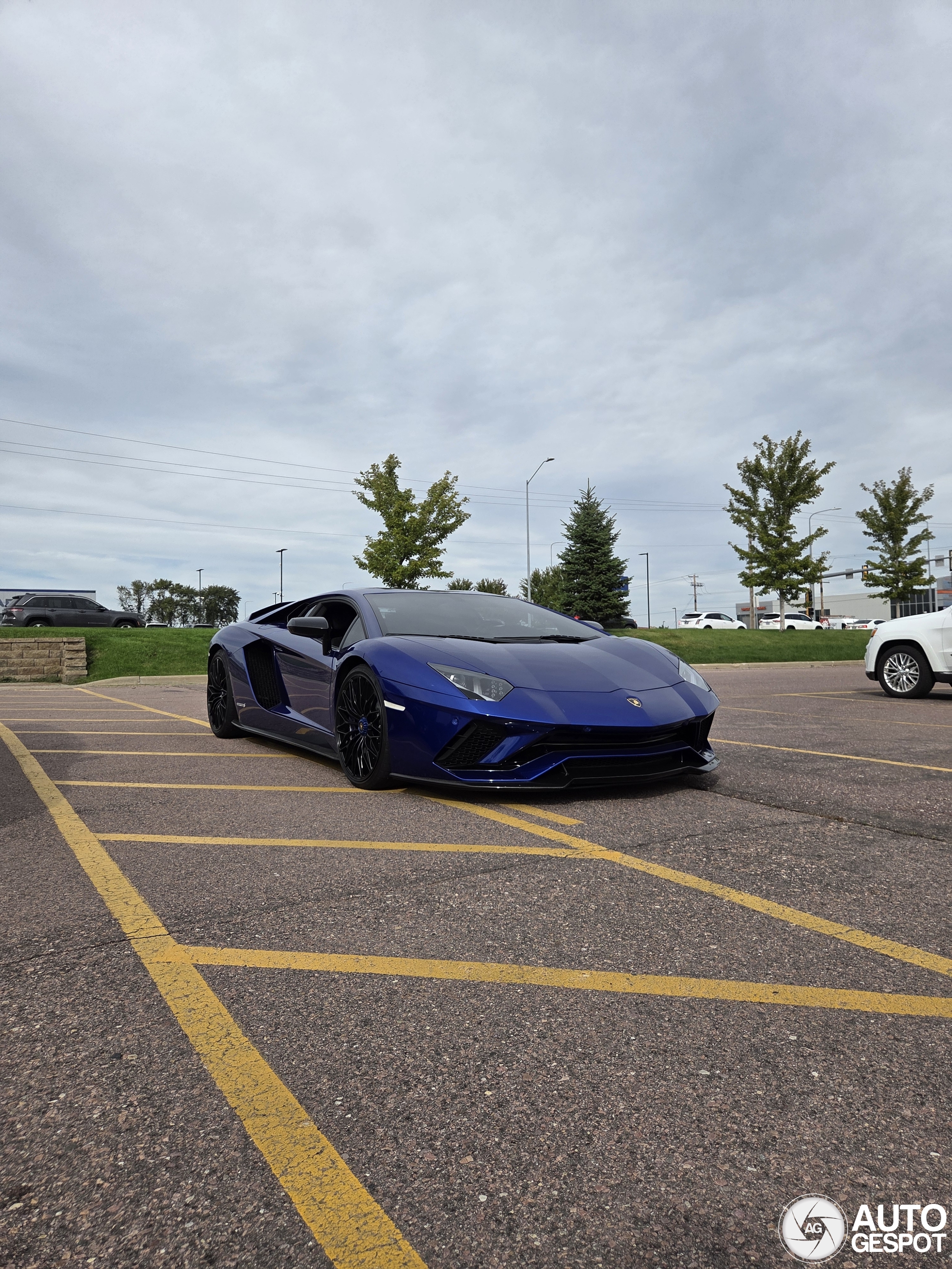Lamborghini Aventador S LP740-4