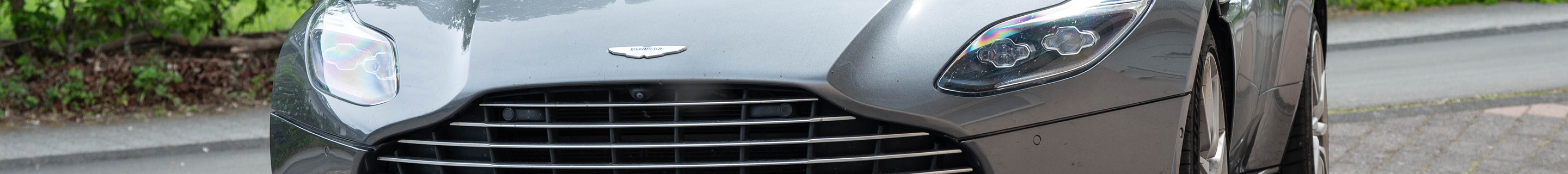Aston Martin DB11