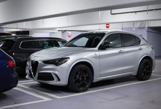 Alfa Romeo Stelvio Quadrifoglio 2023