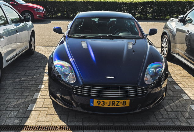 Aston Martin DB9