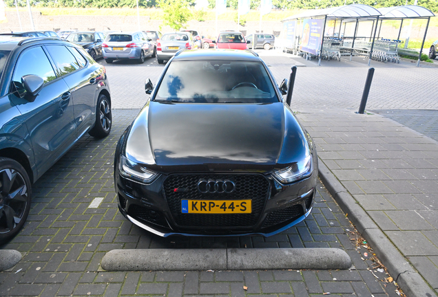 Audi RS4 Avant B8