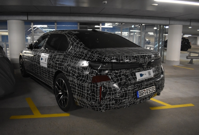 BMW i7 G70 2027