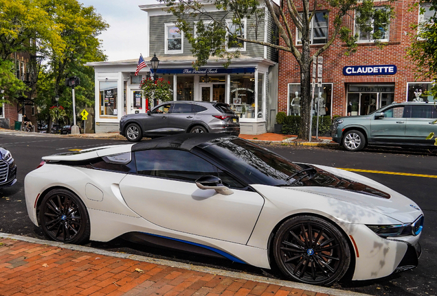 BMW i8 Roadster