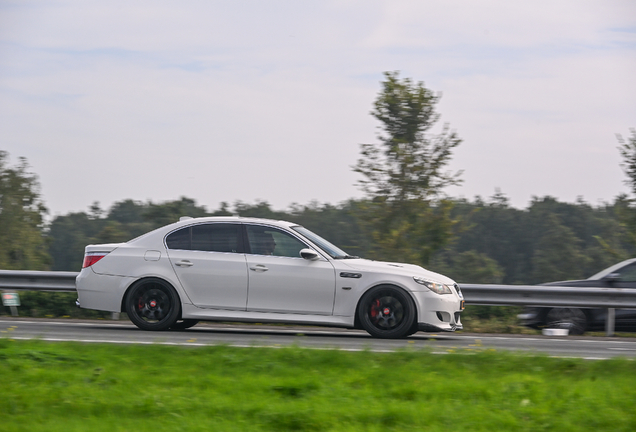 BMW M5 E60 2005