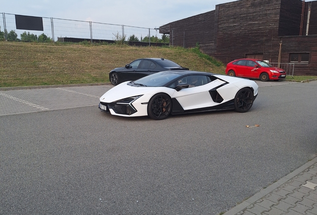Lamborghini Revuelto