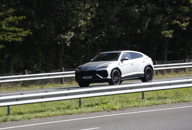 Lamborghini Urus SE