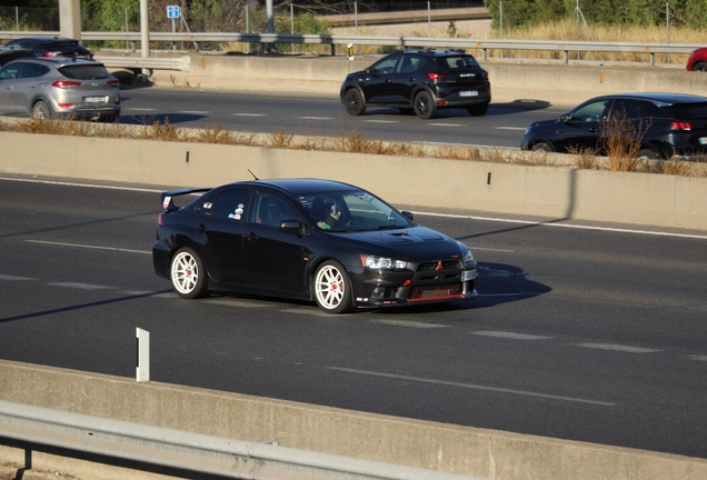 Mitsubishi Lancer Evolution X MR