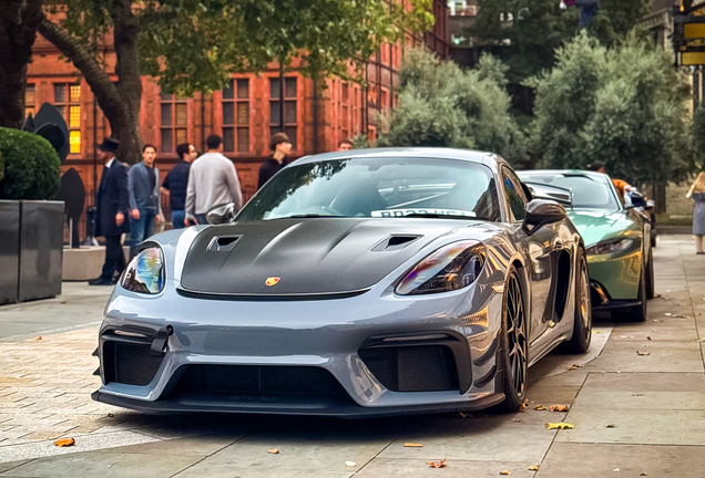 Porsche 718 Cayman GT4 RS Weissach Package Manthey Racing