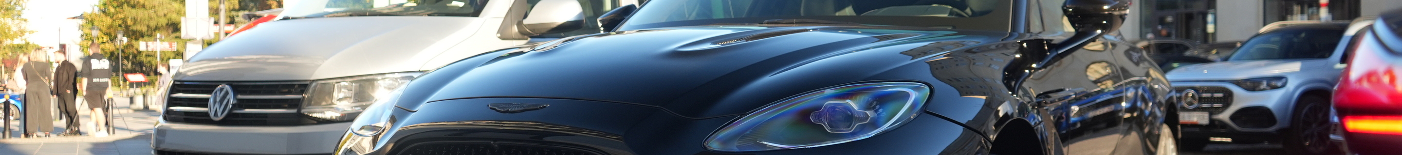 Aston Martin DBX S