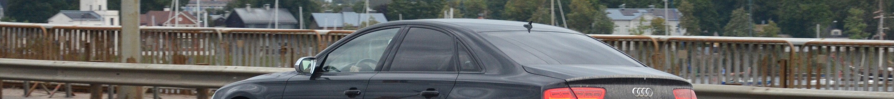 Audi S8 D4