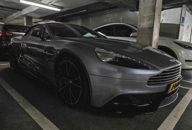Aston Martin Vanquish Volante