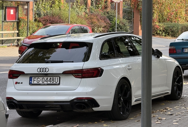 Audi RS4 Avant B9