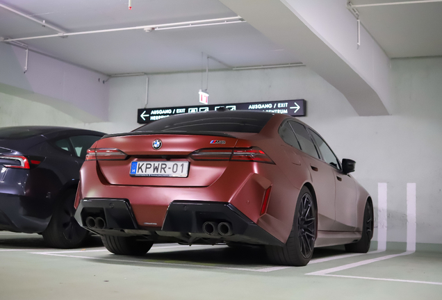BMW M5 G90