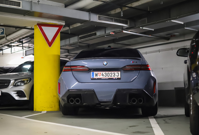 BMW M5 G90