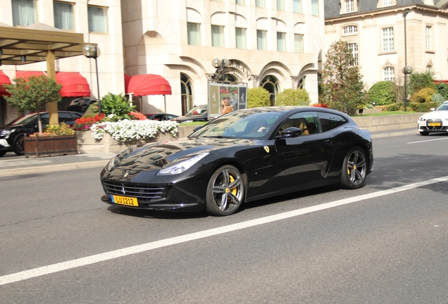 Ferrari GTC4Lusso
