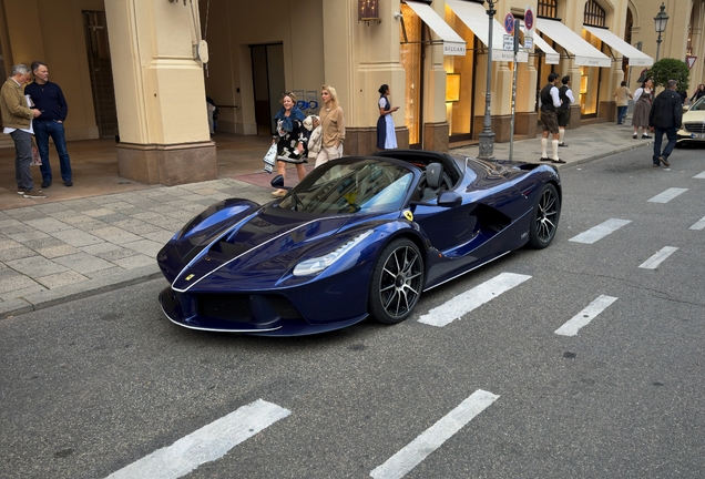 Ferrari LaFerrari Aperta