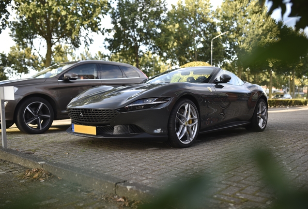 Ferrari Roma Spider