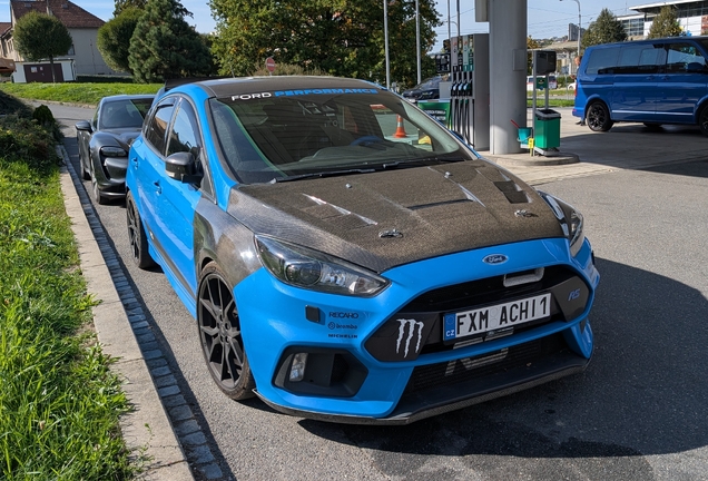 Ford Focus RS MkIII Seibon Carbon