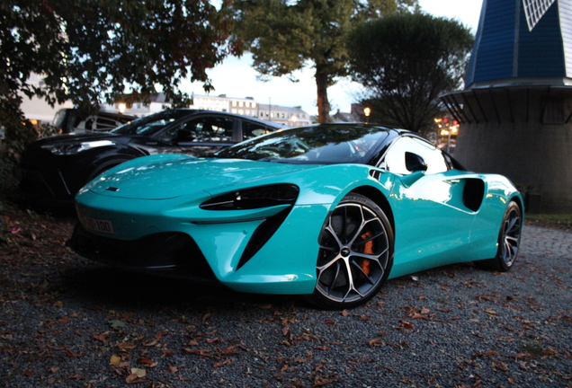 McLaren Artura Spider