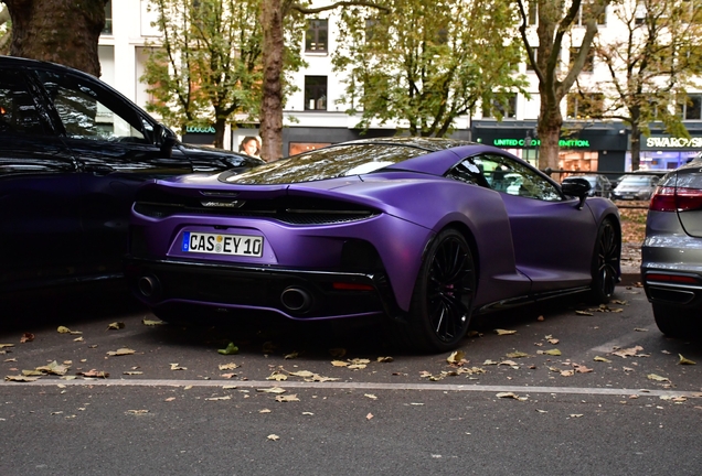 McLaren GT