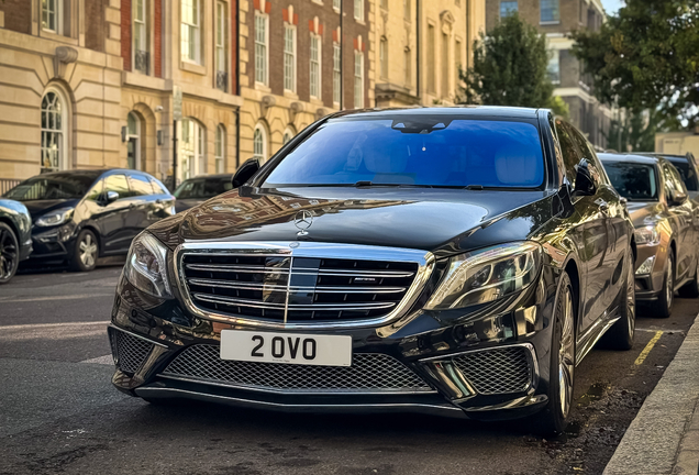 Mercedes-Benz S 65 AMG V222