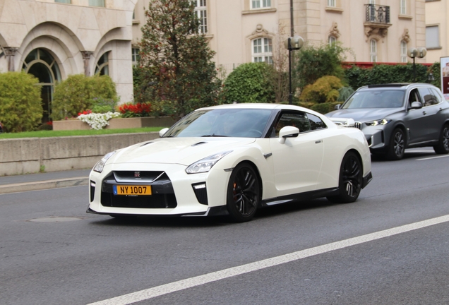 Nissan GT-R R35 2017