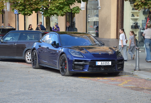 Porsche 972 Panamera GTS MkI