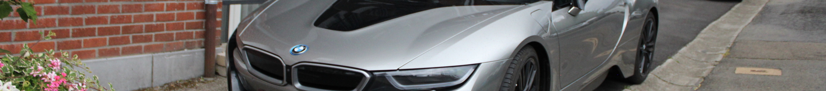 BMW i8 Roadster