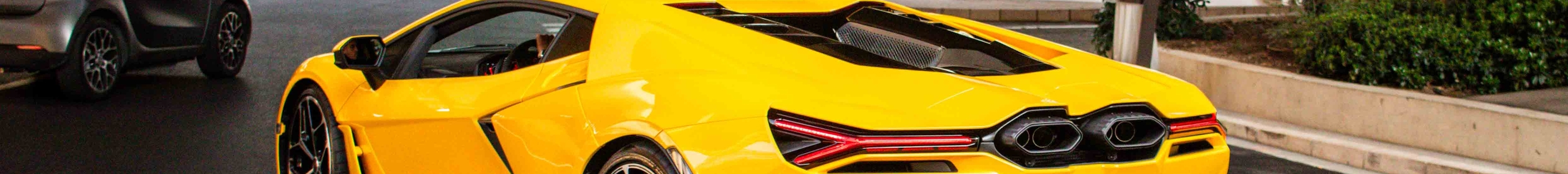 Lamborghini Revuelto