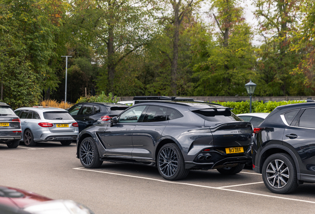 Aston Martin DBX707