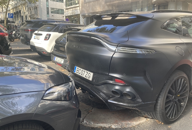 Aston Martin DBX707