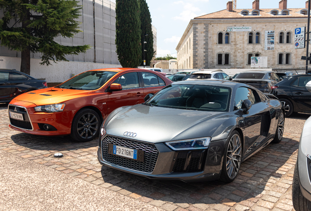 Audi R8 V10 Plus 2015
