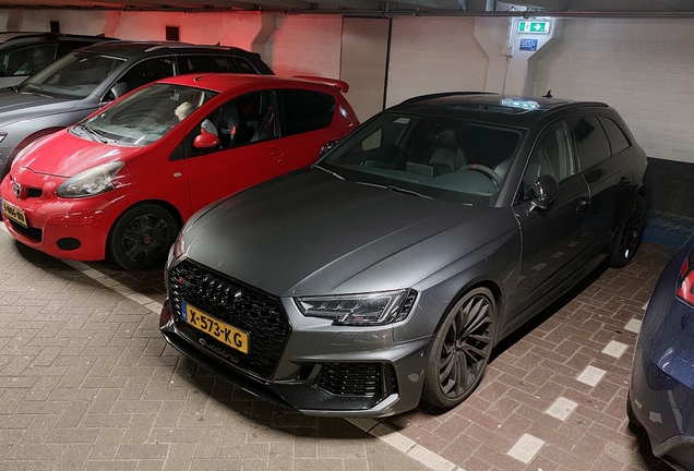 Audi RS4 Avant B9